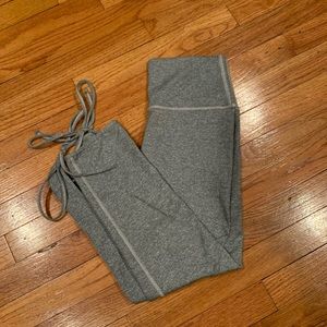 NWOT Aerie Chill Play Move Leggings Size M